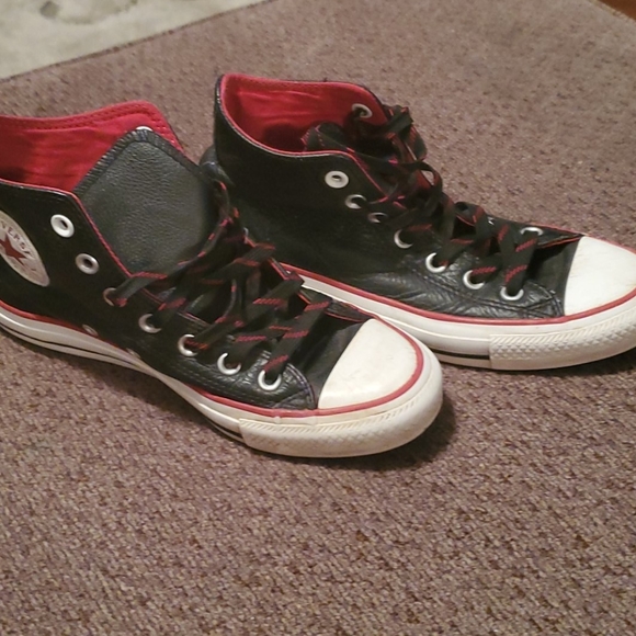 black leather converse 5